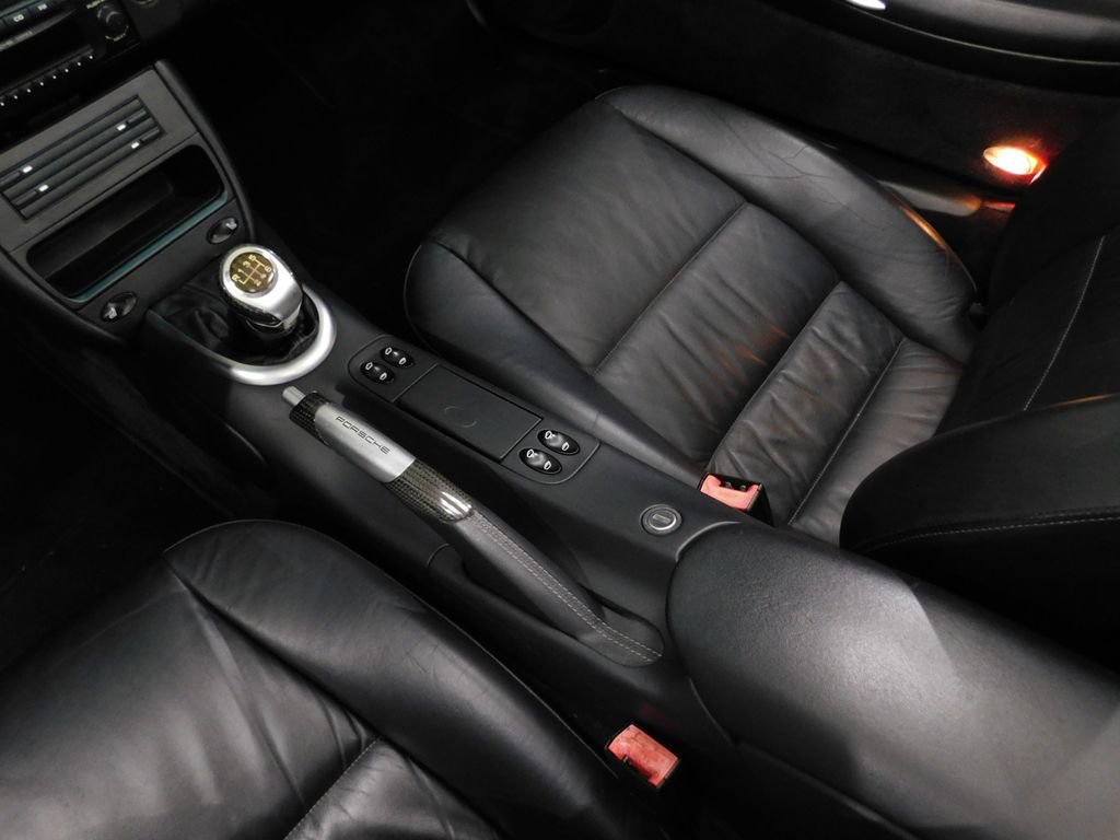 Used 2004 Porsche 911 Carrera RWD image 70