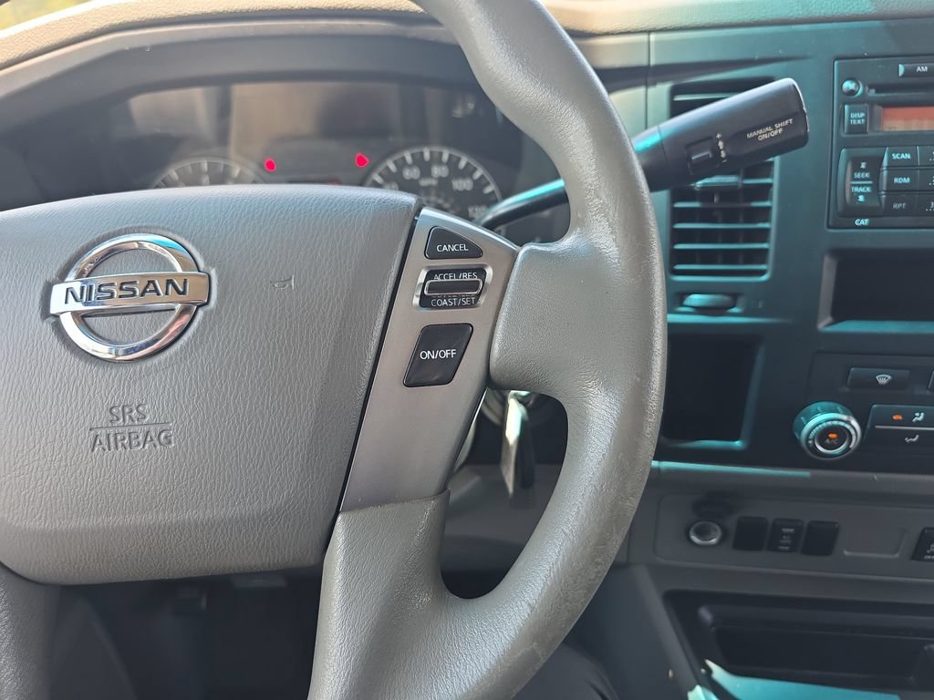 Used 2015 Nissan NV 3500 SV RWD image 28