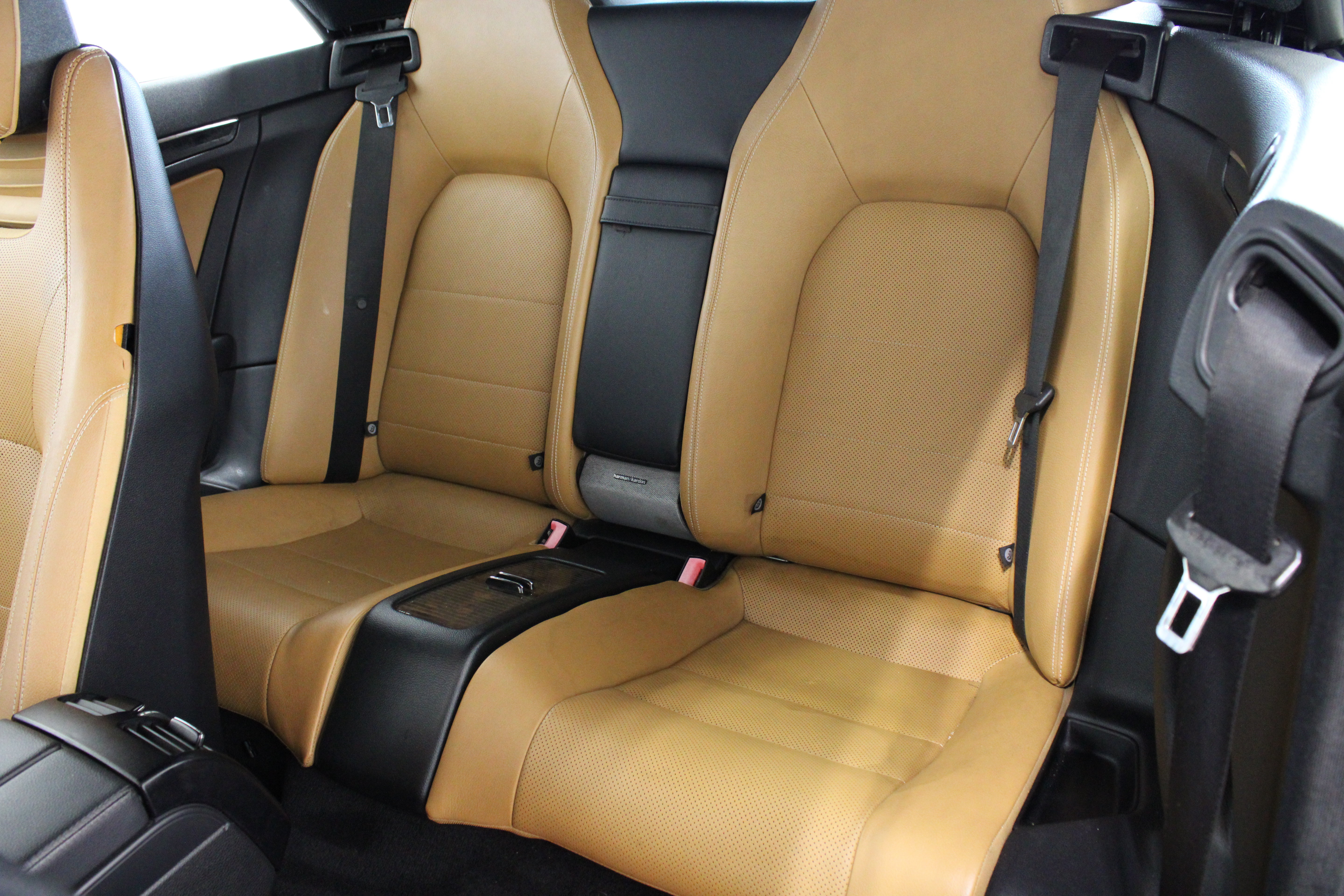 Used 2011 Mercedes-Benz E 550 Cabriolet image 24