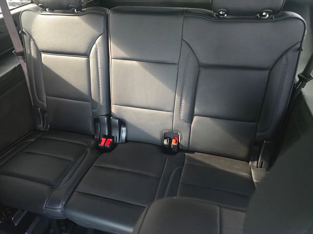 Used 2026 GMC Yukon XL Denali w/ Denali Reserve Package RWD image 12