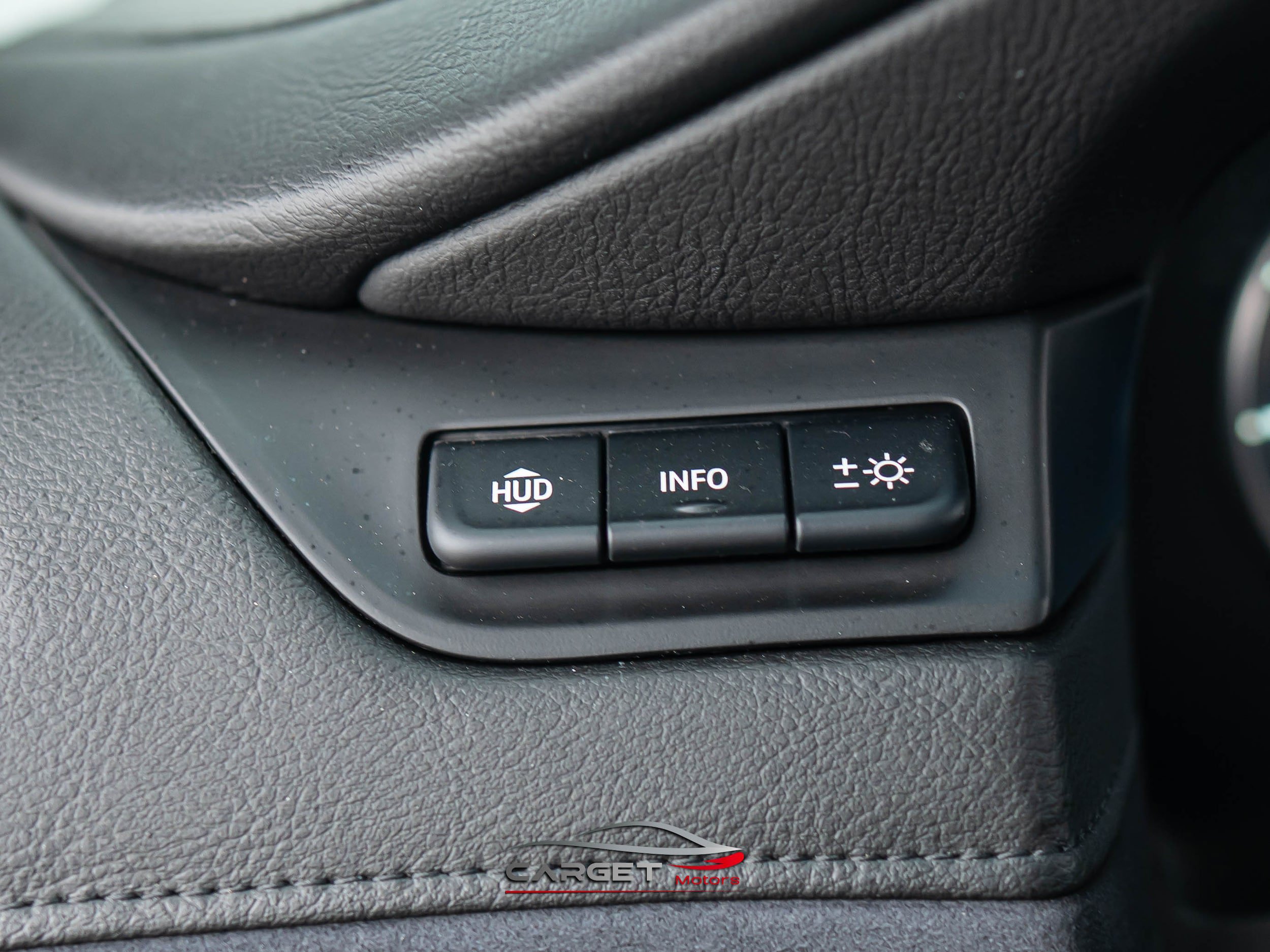 Used 2019 Cadillac Escalade ESV Luxury AWD/4WD image 36