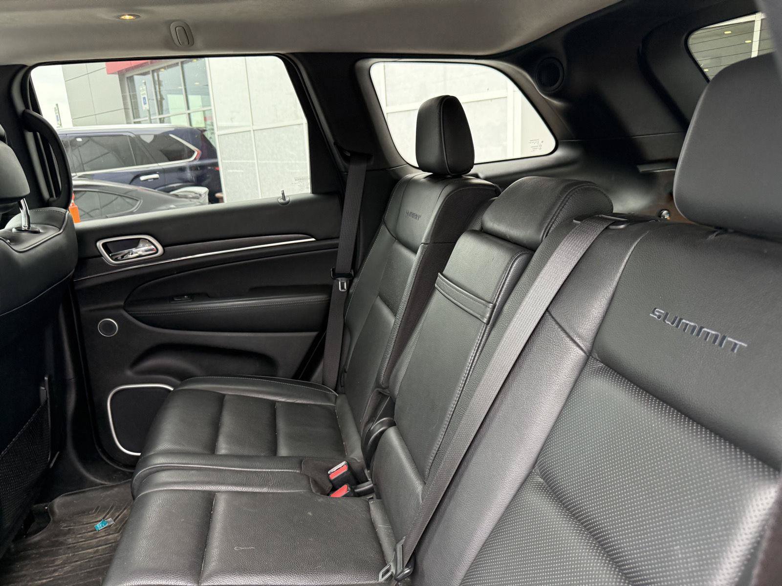 Used 2020 Jeep Grand Cherokee Summit AWD/4WD image 11