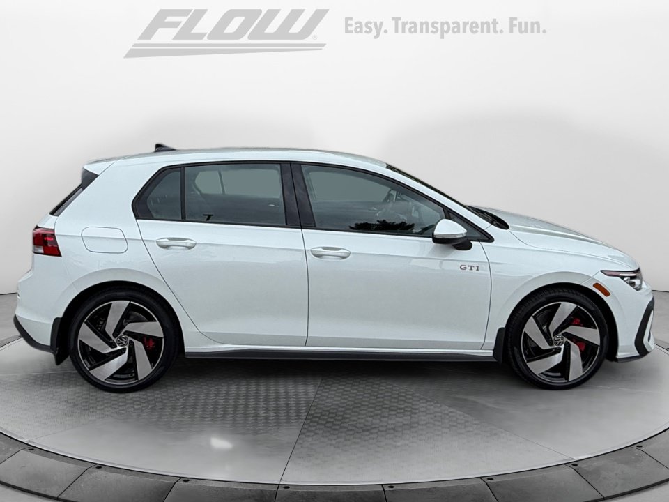 New 2026 Volkswagen Golf SE FWD image 8