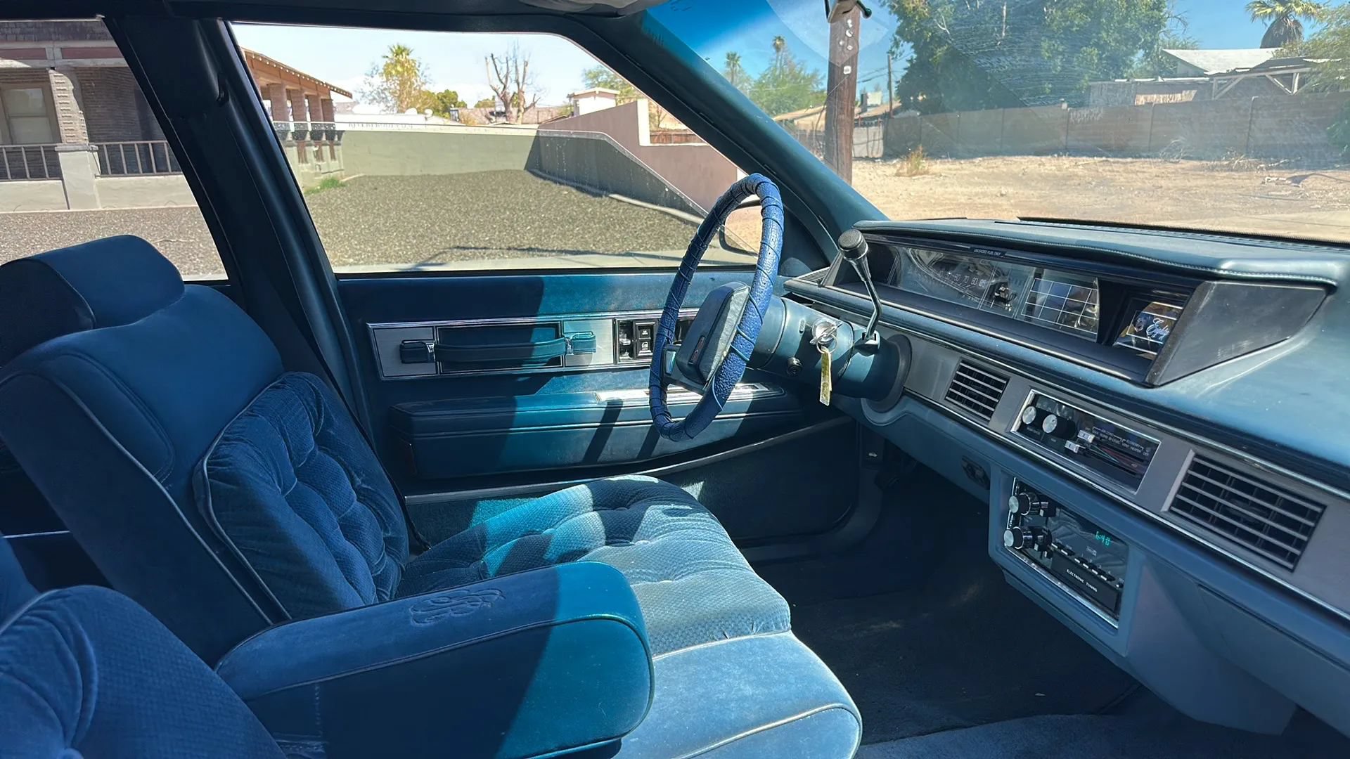 Used 1990 Oldsmobile 88 Royale Brougham FWD image 10