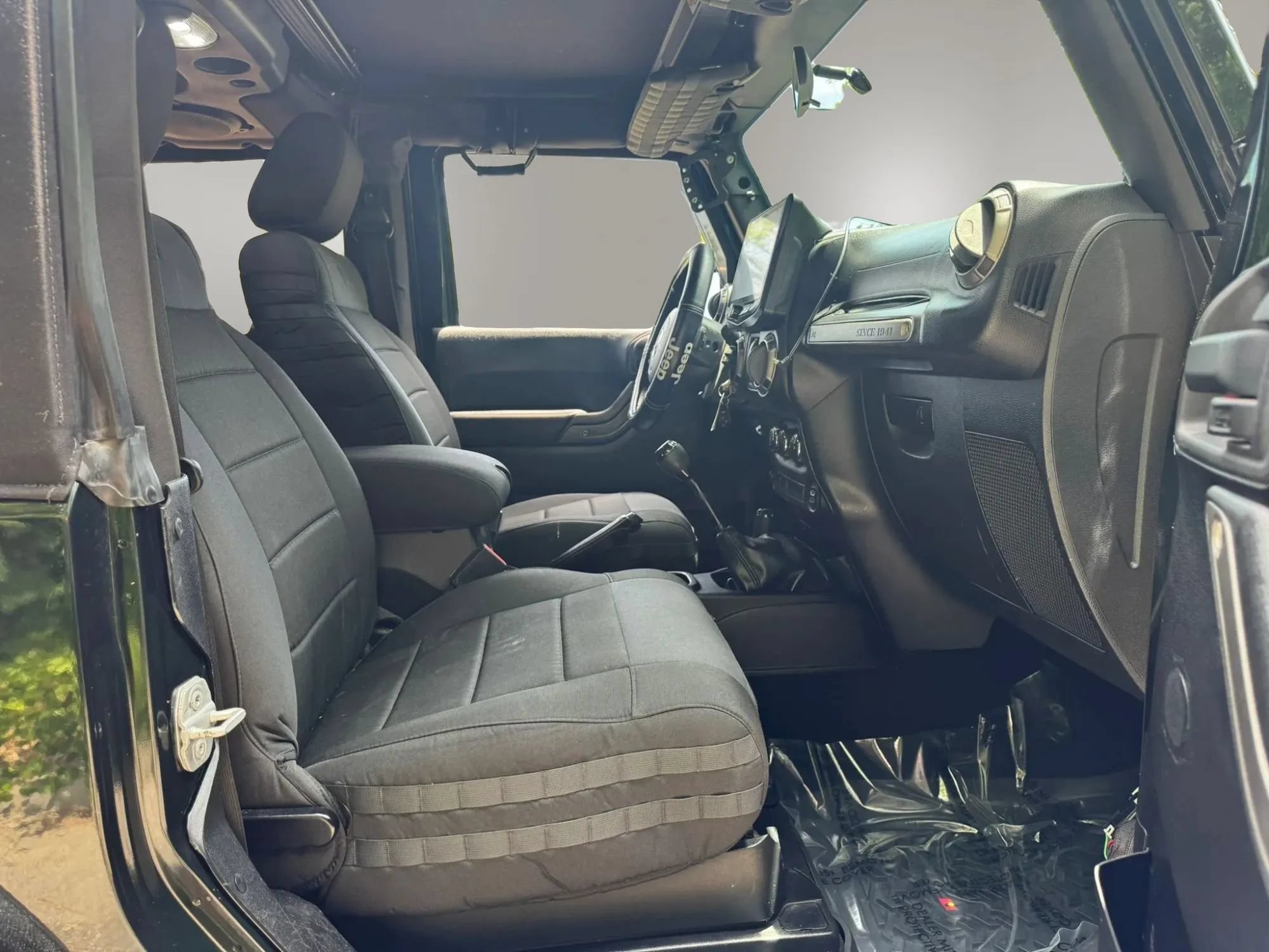 Used 2012 Jeep Wrangler Sport w/ Connectivity Group AWD/4WD image 10