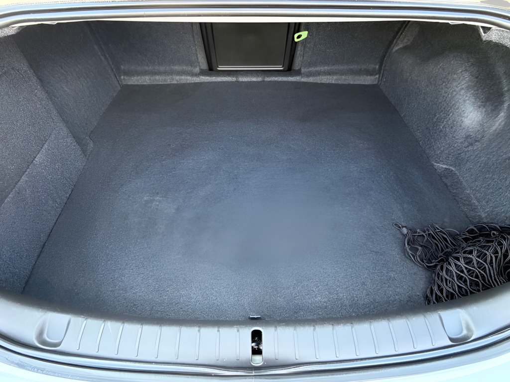 Used 2015 Chevrolet SS RWD image 23
