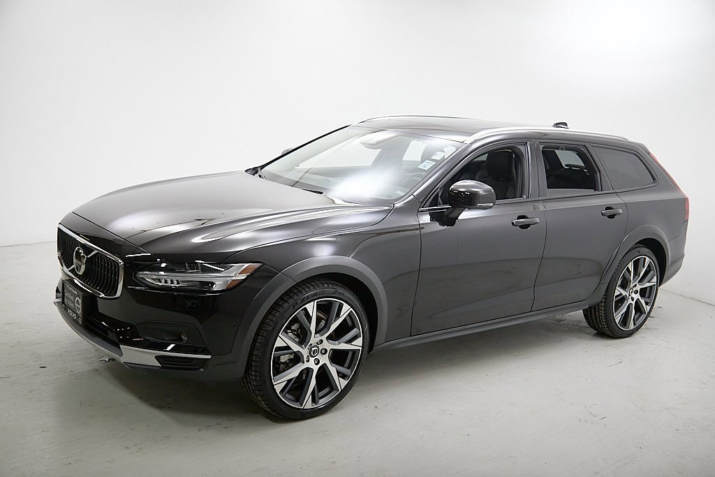 Certified 2024 Volvo V90 B6 Cross Country Ultimate image 6