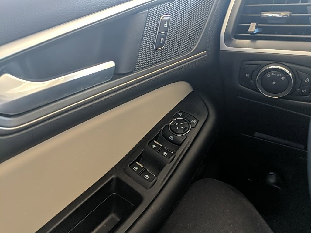 Used 2024 Ford Edge SEL w/ Convenience Package image 26