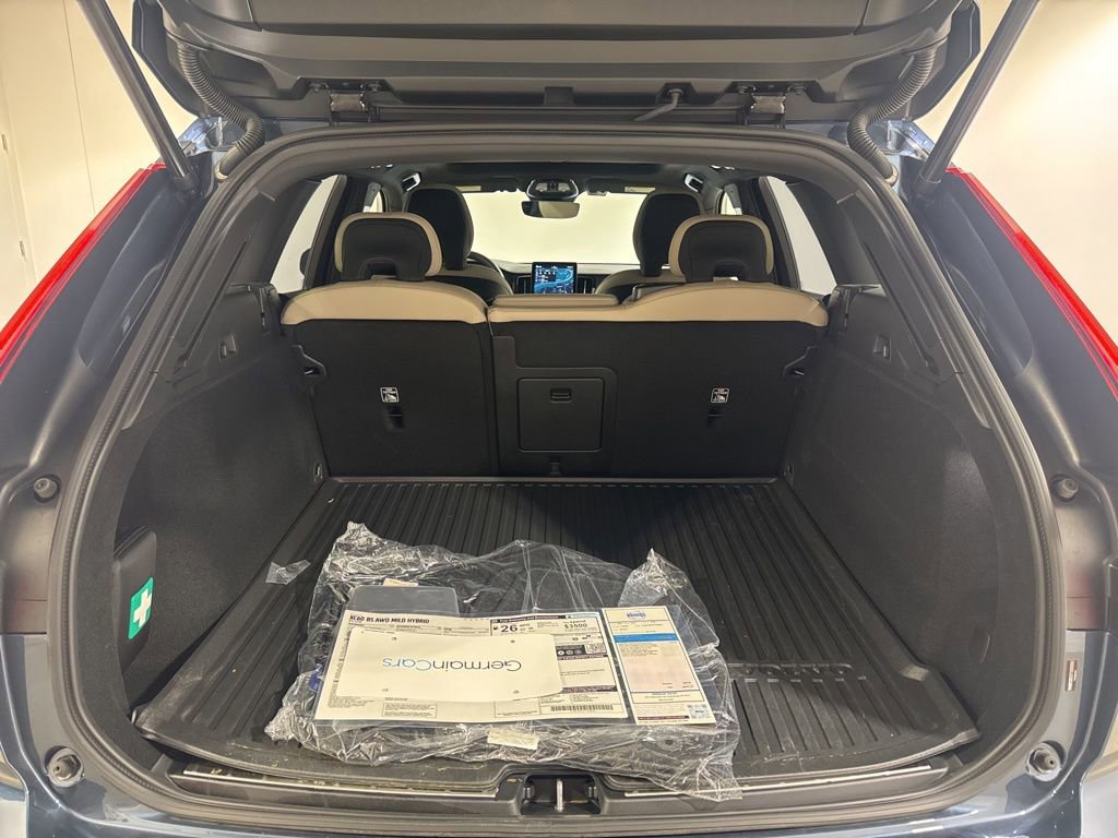 Used 2026 Volvo XC60 B5 Plus w/ Climate Package AWD/4WD image 29