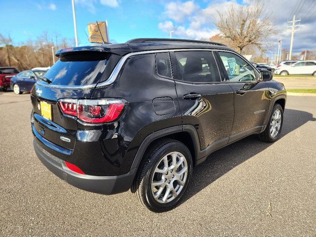 Certified 2022 Jeep Compass Latitude w/ Sun and Sound Group image 21