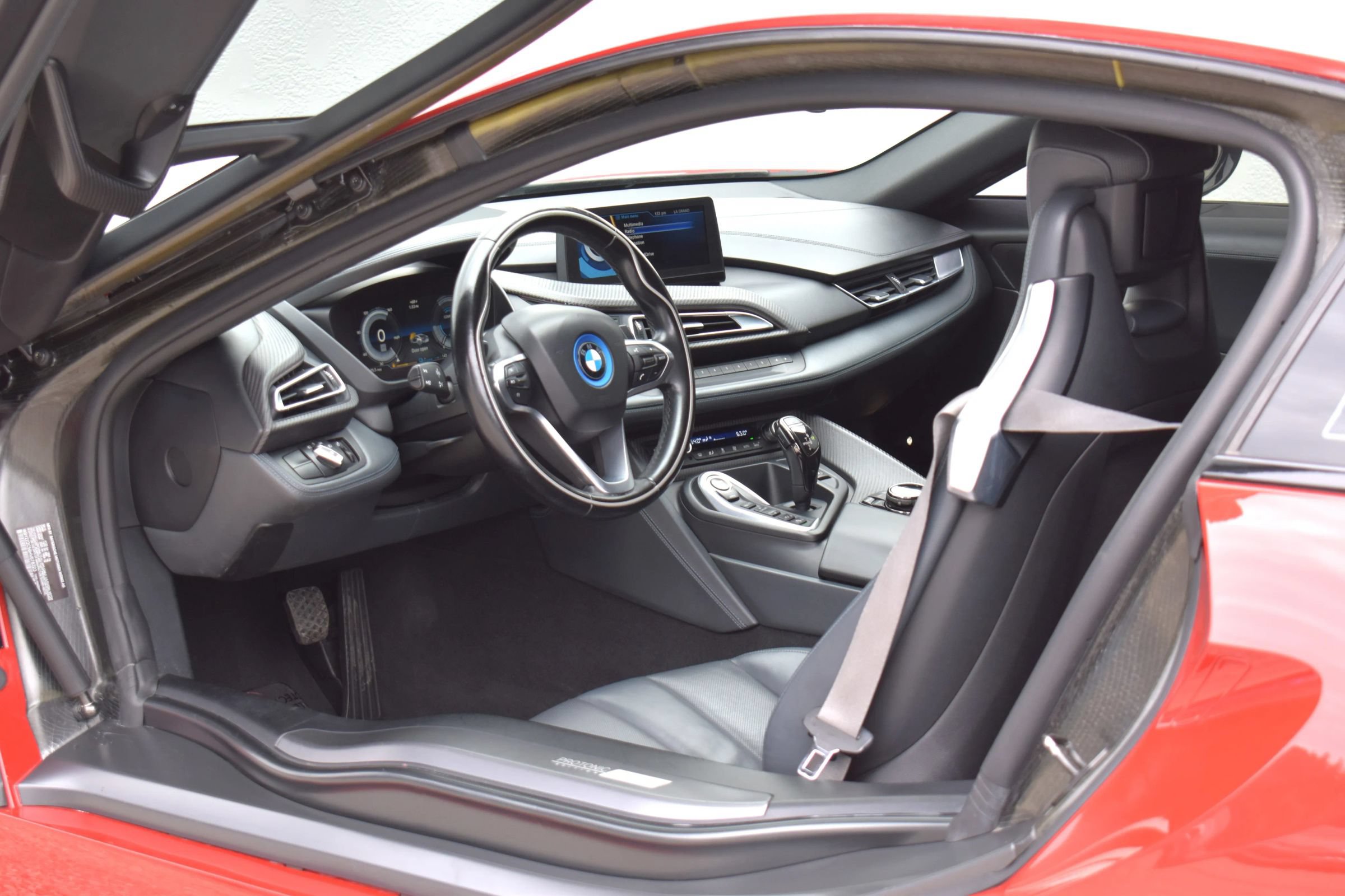 Used 2017 BMW i8 AWD/4WD image 22