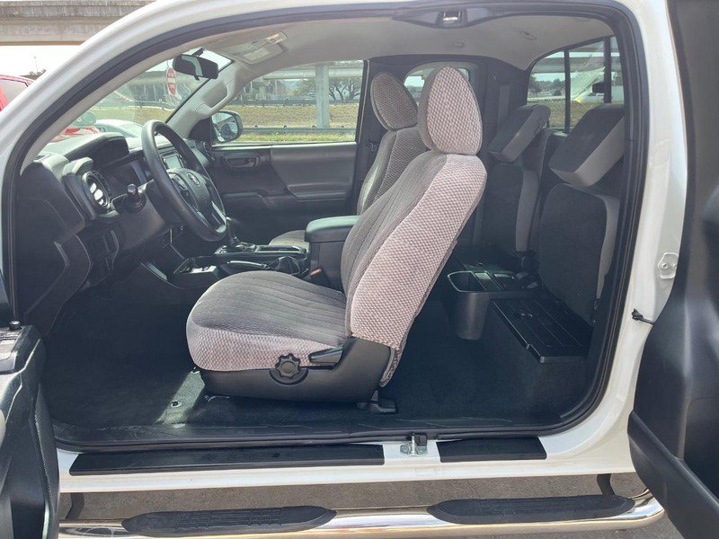 Used 2017 Toyota Tacoma SR w/ SR Convenience Package image 8