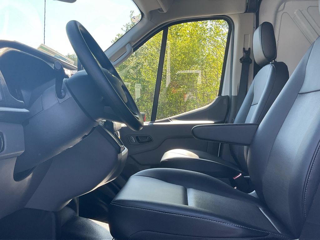 New 2026 Ford Transit 250 148 Medium Roof RWD image 14