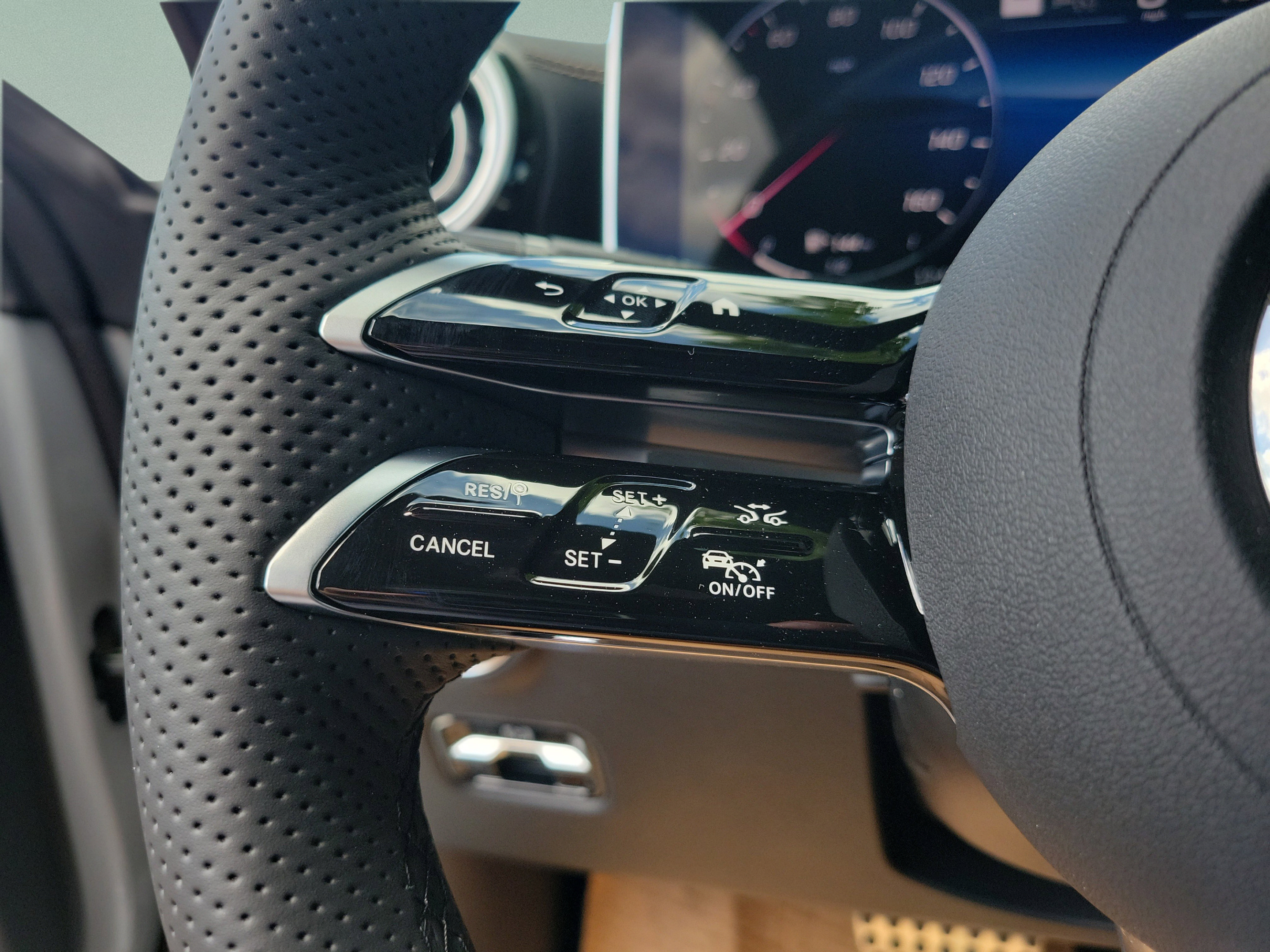 New 2026 Mercedes-Benz CLE 450 4MATIC Coupe image 21