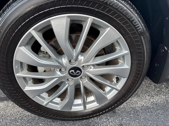 Used 2023 INFINITI QX50 Luxe w/ Cargo Package AWD/4WD image 4