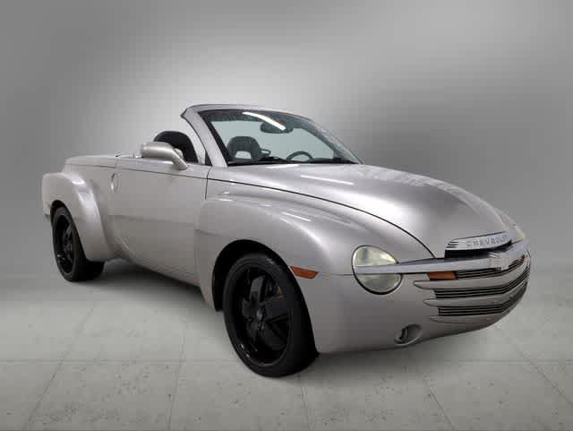 Used 2005 Chevrolet SSR w/ Preferred Equipment Group RWD image 2