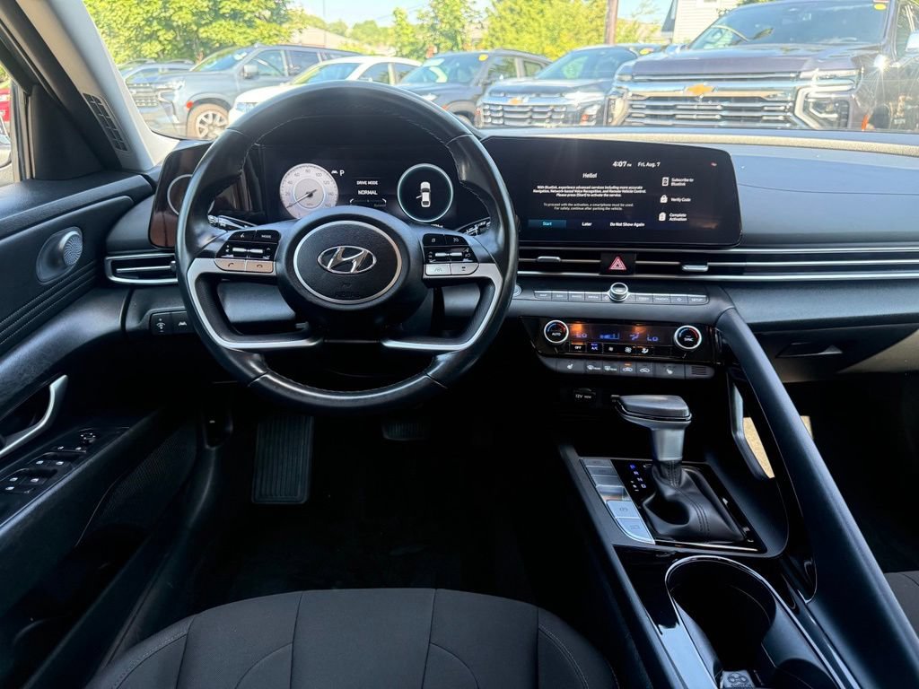 Certified 2023 Hyundai Elantra SEL w/ Convenience Package FWD image 23