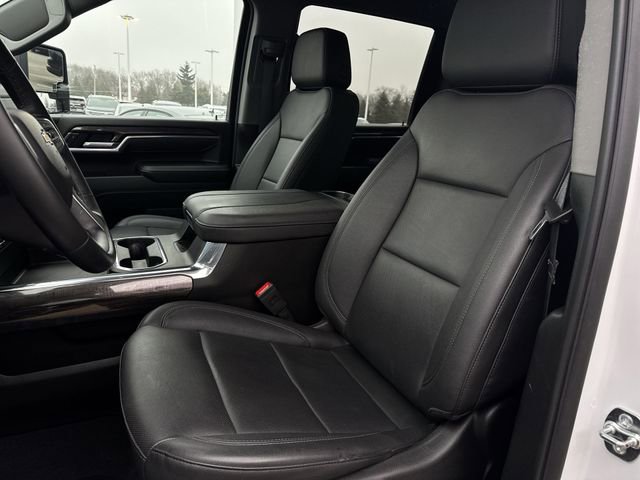 Used 2025 Chevrolet Silverado 2500 LTZ w/ LTZ Premium Package AWD/4WD image 19