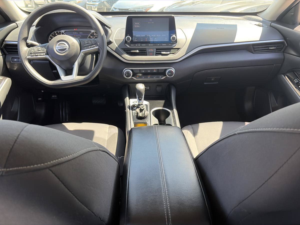 Used 2021 Nissan Altima 2.5 SV FWD image 16