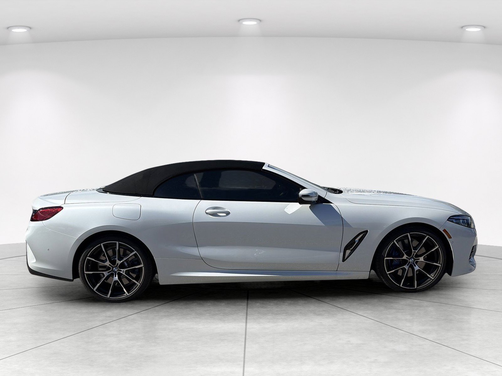 Used 2024 BMW 840i Convertible RWD image 3