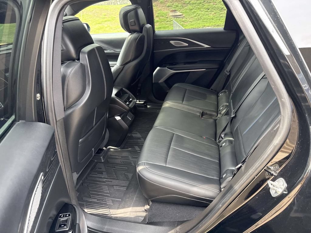 Certified 2024 Cadillac Lyriq Luxury w/ LPO, Floor Liner Package AWD/4WD image 10