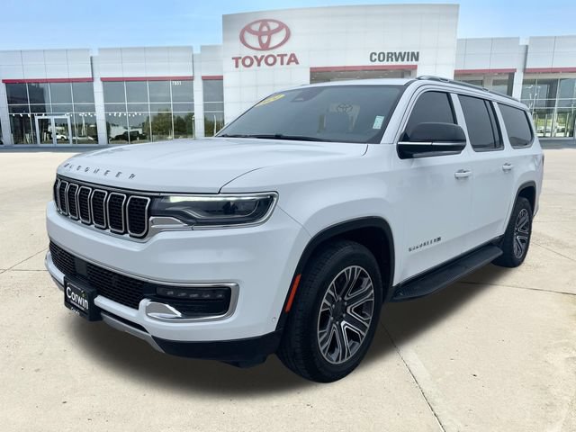 Used 2024 Jeep Wagoneer L Series II w/ Flexible Seating Group AWD/4WD image 7