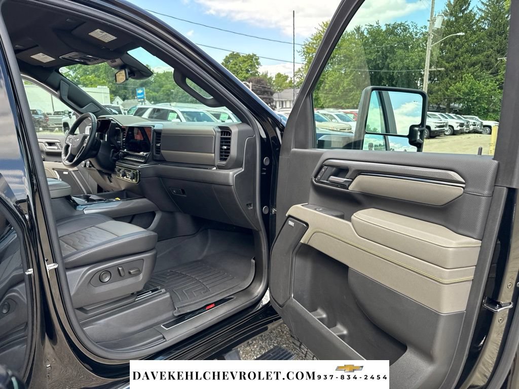 Used 2025 Chevrolet Silverado 2500 ZR2 AWD/4WD image 26