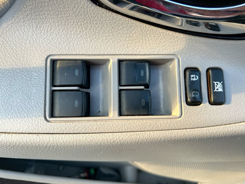 Used 2011 Toyota Camry LE FWD image 13