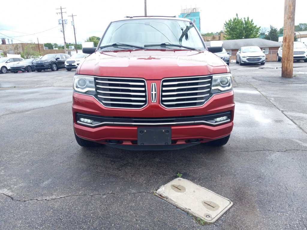 Used 2016 Lincoln Navigator Select AWD/4WD image 4