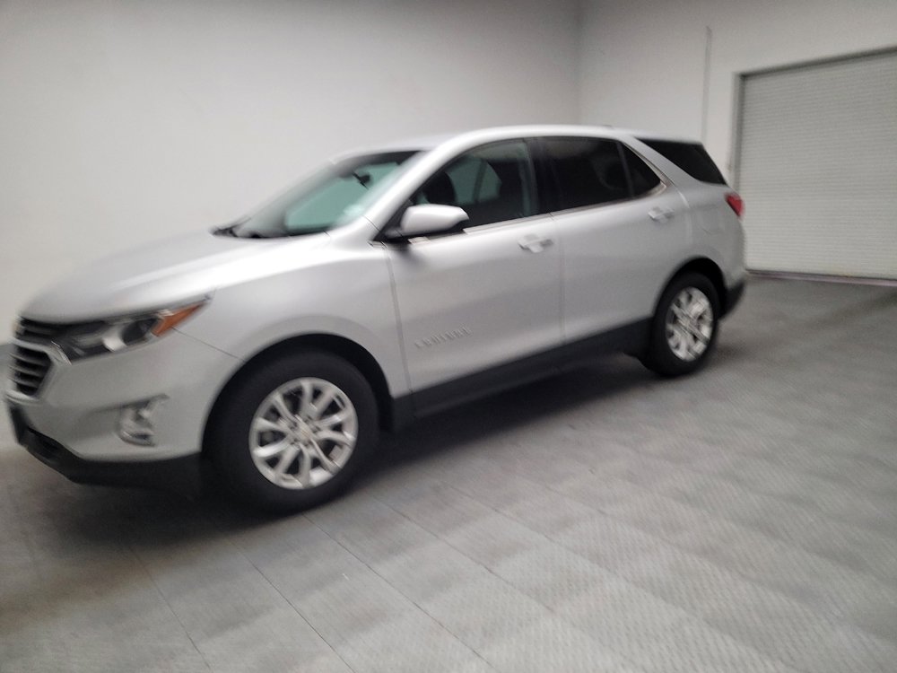 Used 2020 Chevrolet Equinox LT FWD image 2