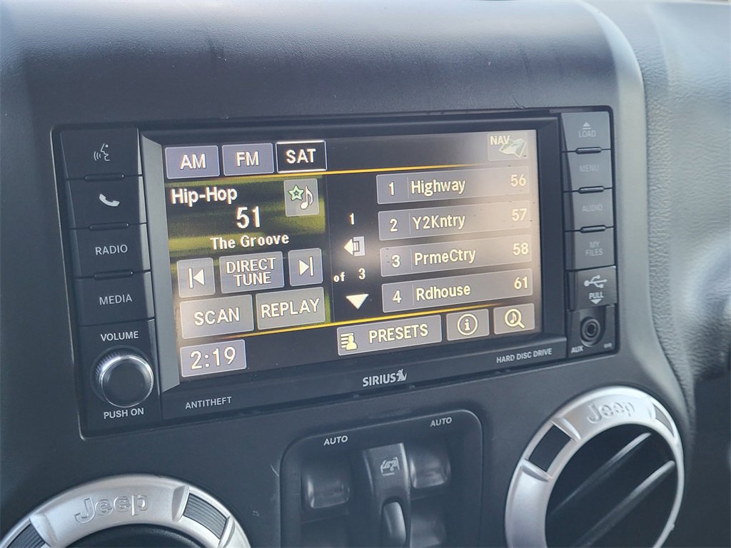 Used 2014 Jeep Wrangler Unlimited Sahara w/ Connectivity Group image 24