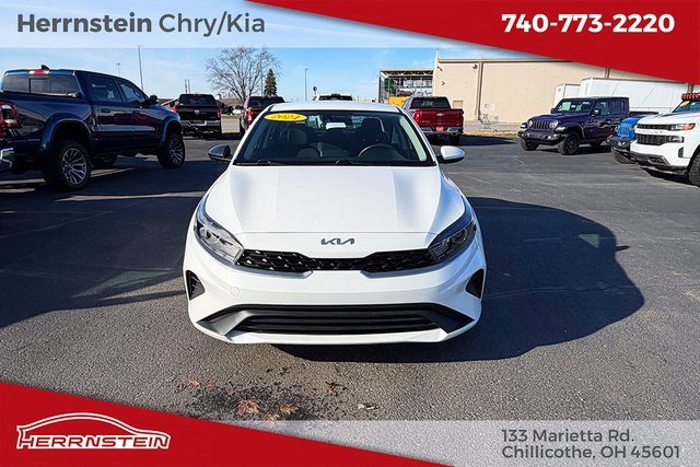 Used 2024 Kia Forte LXS image 2