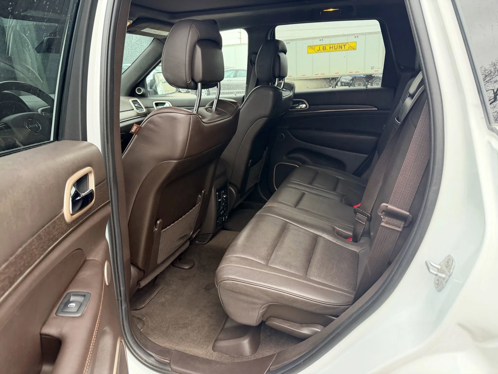 Used 2014 Jeep Grand Cherokee Summit AWD/4WD image 12