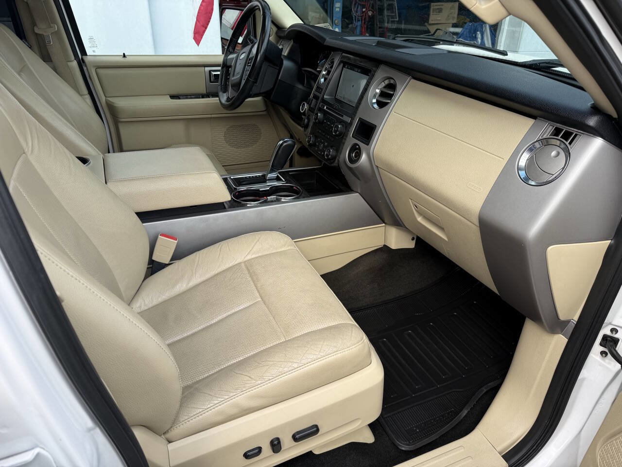 Used 2017 Ford Expedition EL Limited w/ Equipment Group 301A image 16