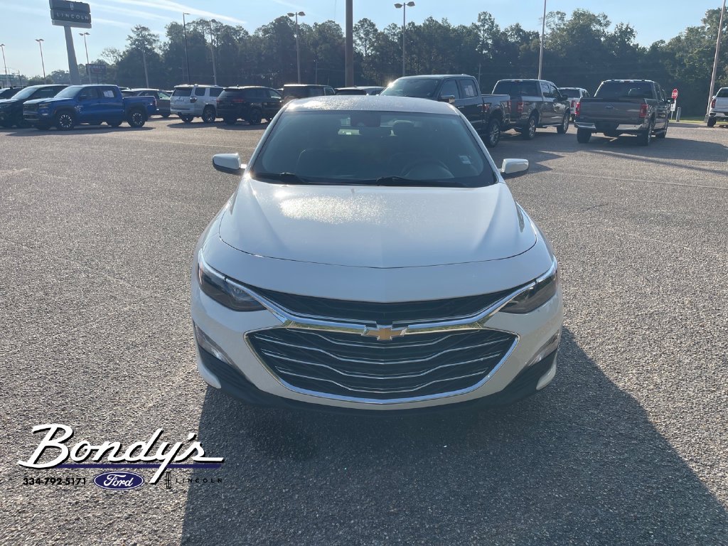 Used 2024 Chevrolet Malibu LT FWD image 2