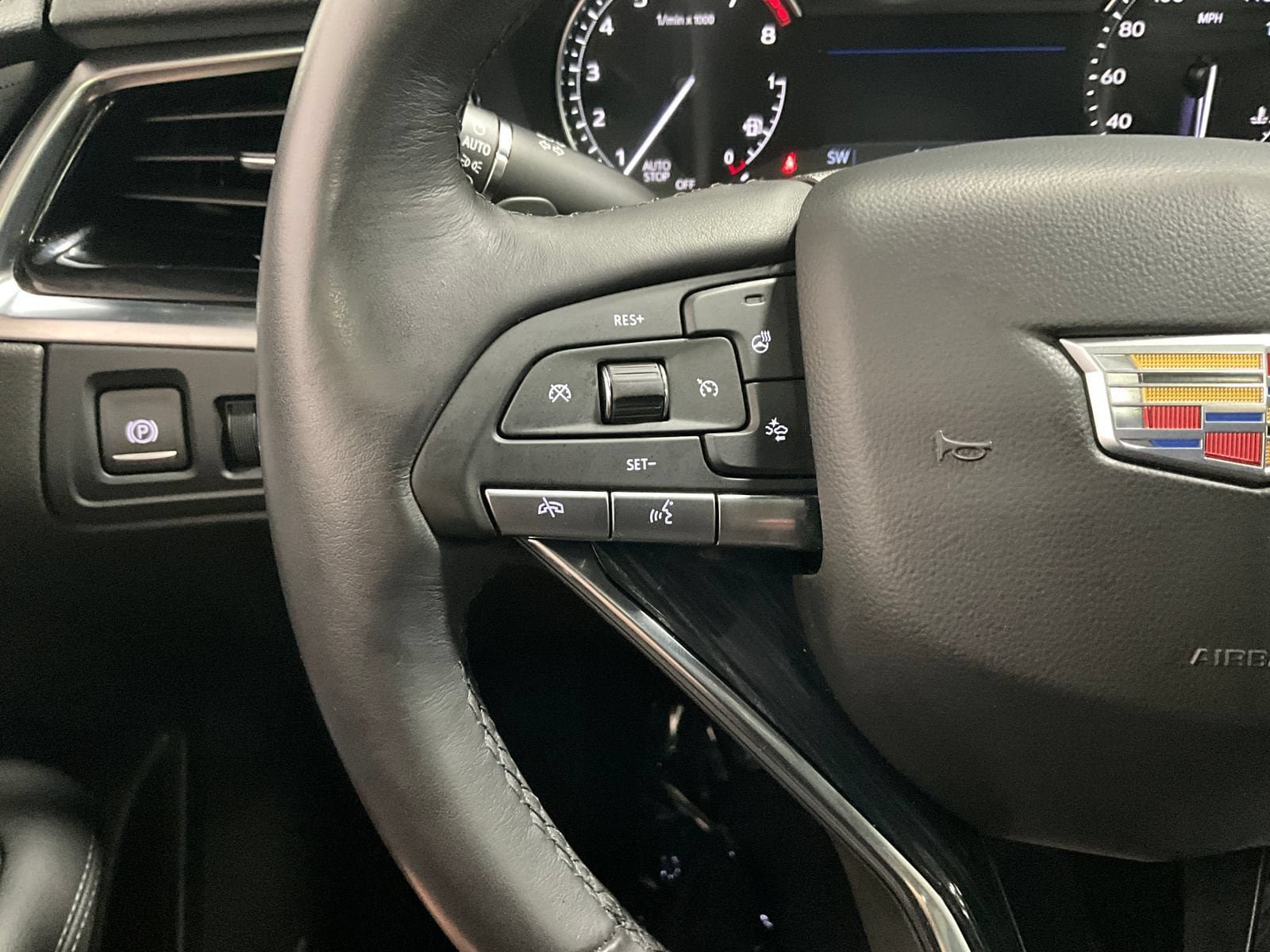Used 2024 Cadillac XT6 Premium Luxury AWD/4WD image 19
