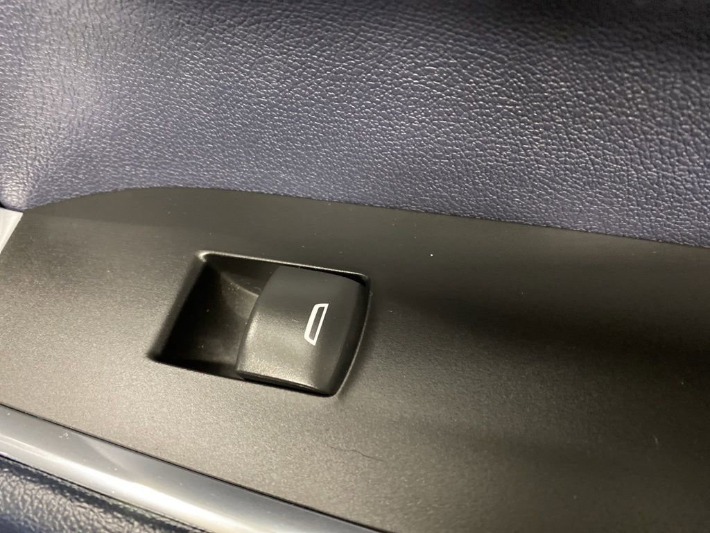 Used 2024 Chevrolet Silverado 1500 High Country w/ Technology Package image 31