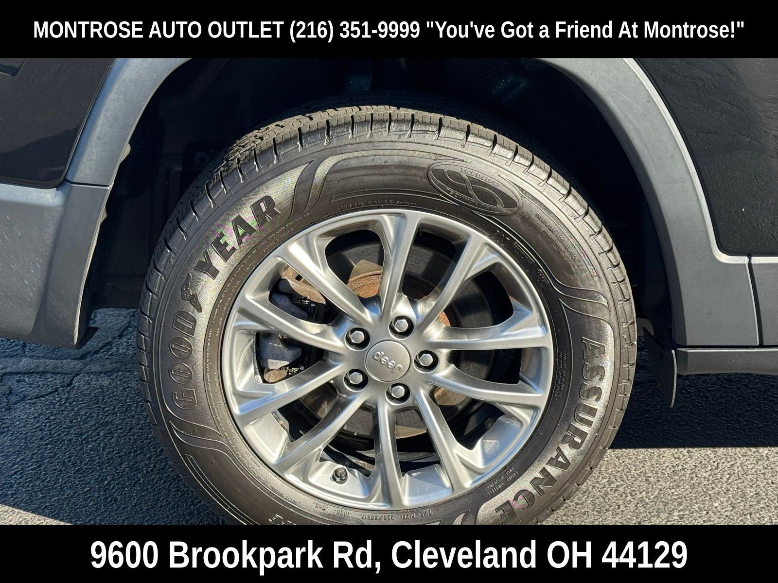 Used 2019 Jeep Cherokee Latitude Plus w/ Comfort/Convenience Group image 58