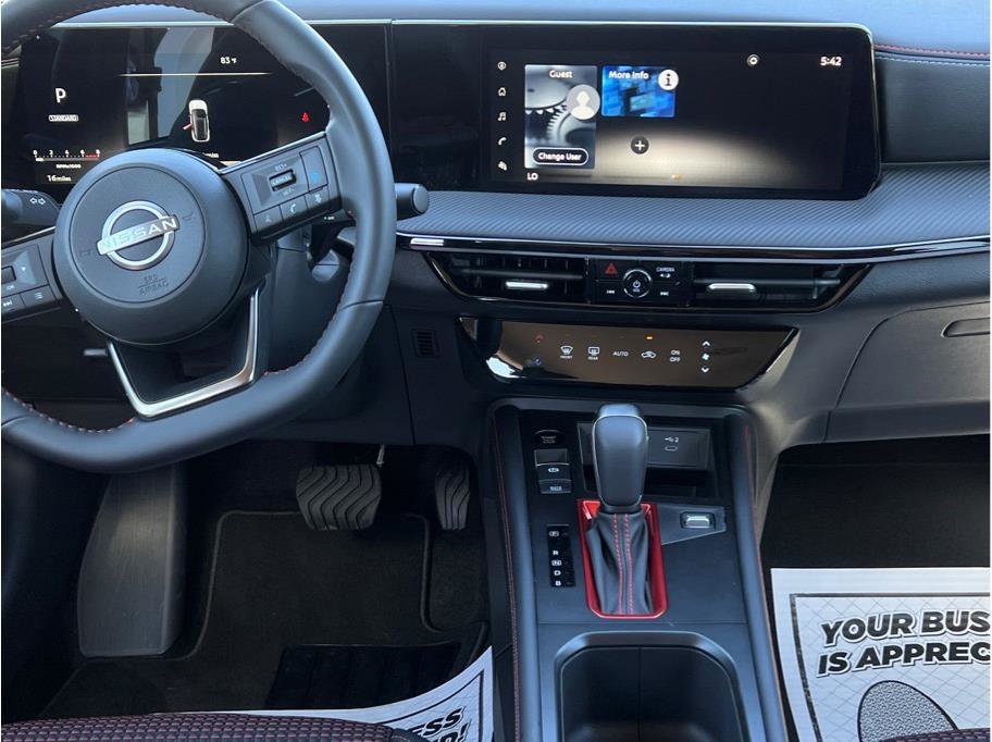 New 2025 Nissan Kicks SR FWD image 11