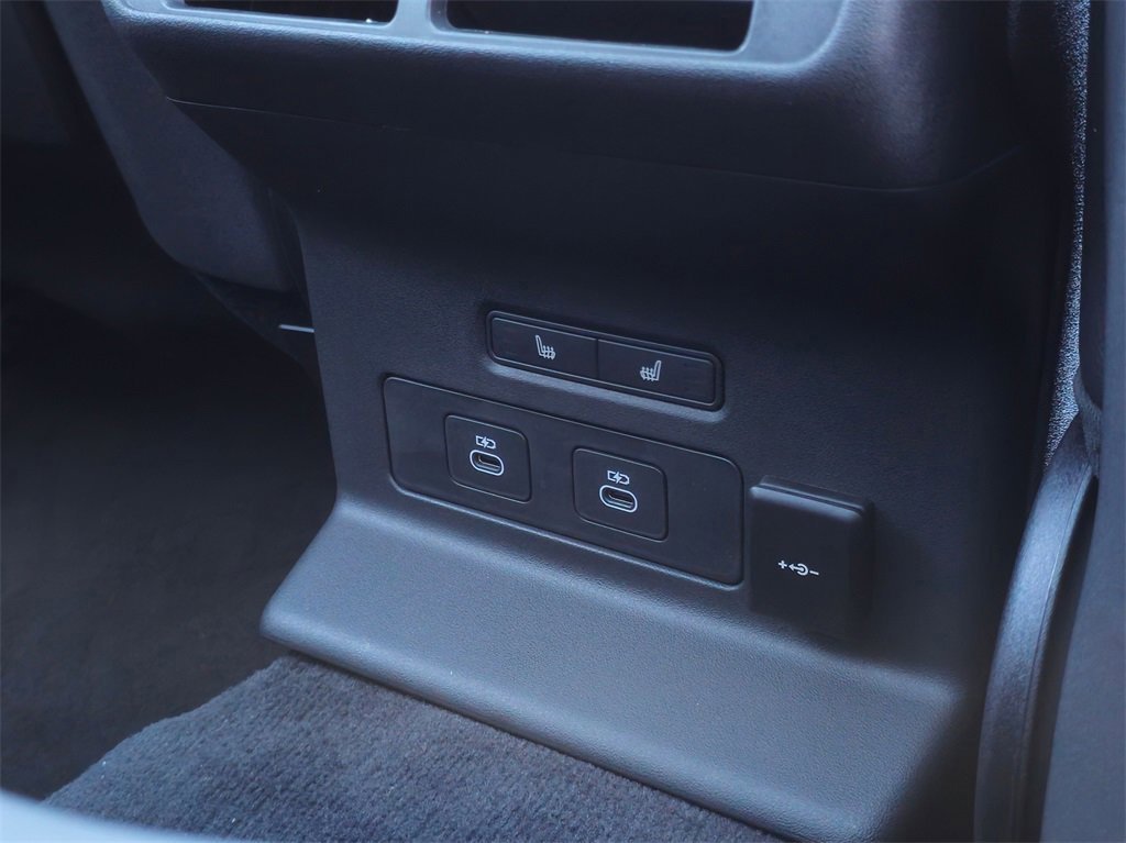 New 2025 Land Rover Range Rover Velar S image 32