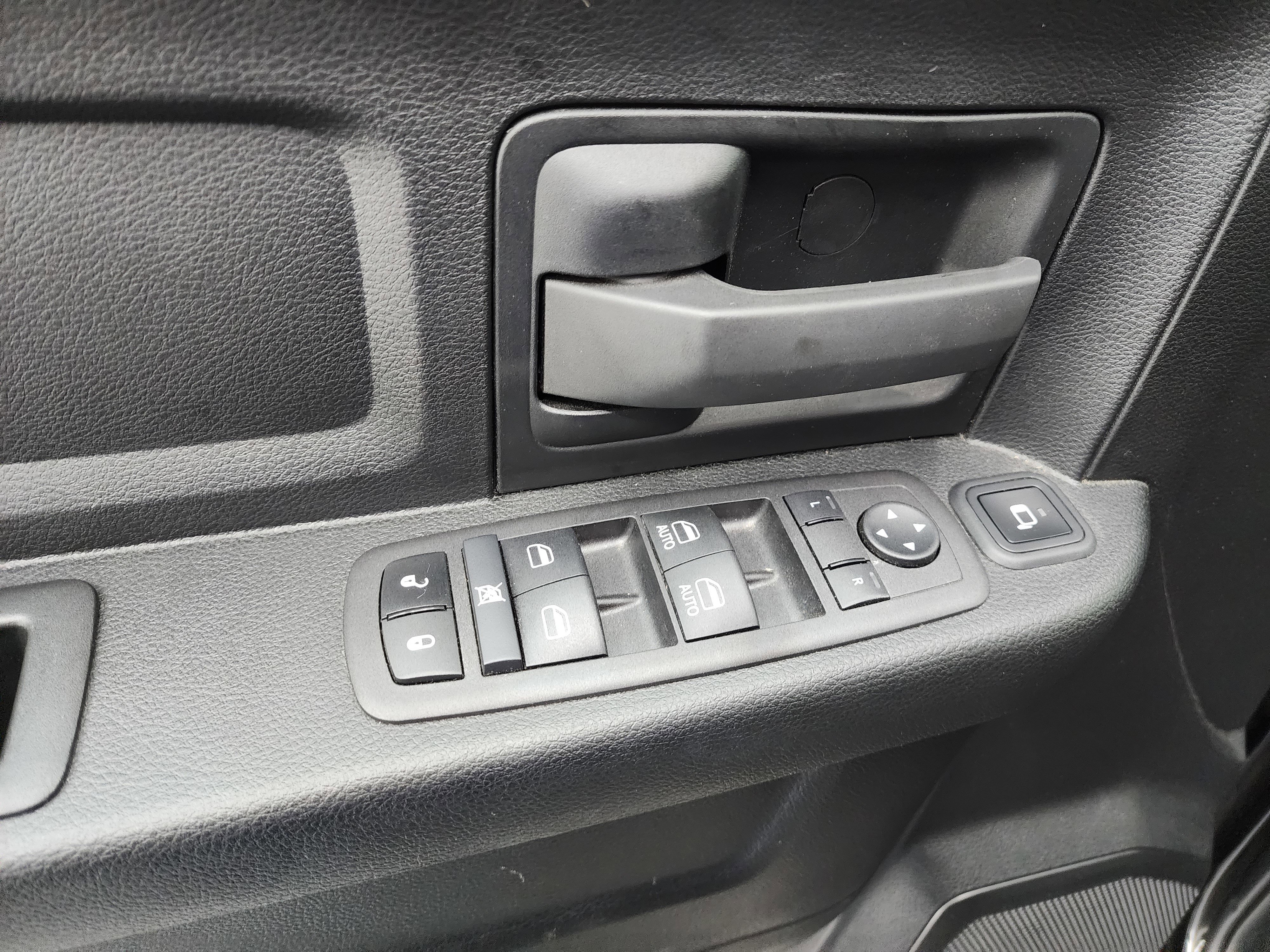 Used 2024 RAM 2500 Tradesman w/ Protection Group image 41