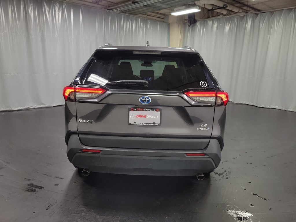Used 2022 Toyota RAV4 LE AWD/4WD image 7