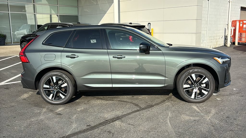 New 2026 Volvo XC60 B5 Core w/ Protection Package Premier AWD/4WD image 27