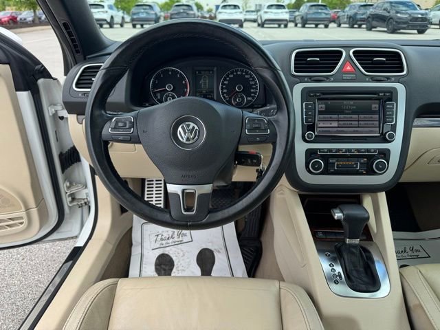 Used 2010 Volkswagen Eos Lux FWD image 29