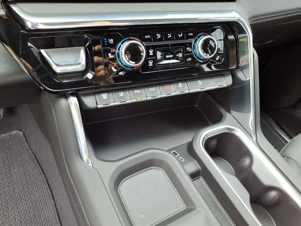 Used 2026 GMC Sierra 2500 Denali w/ Denali Reserve Package AWD/4WD image 30
