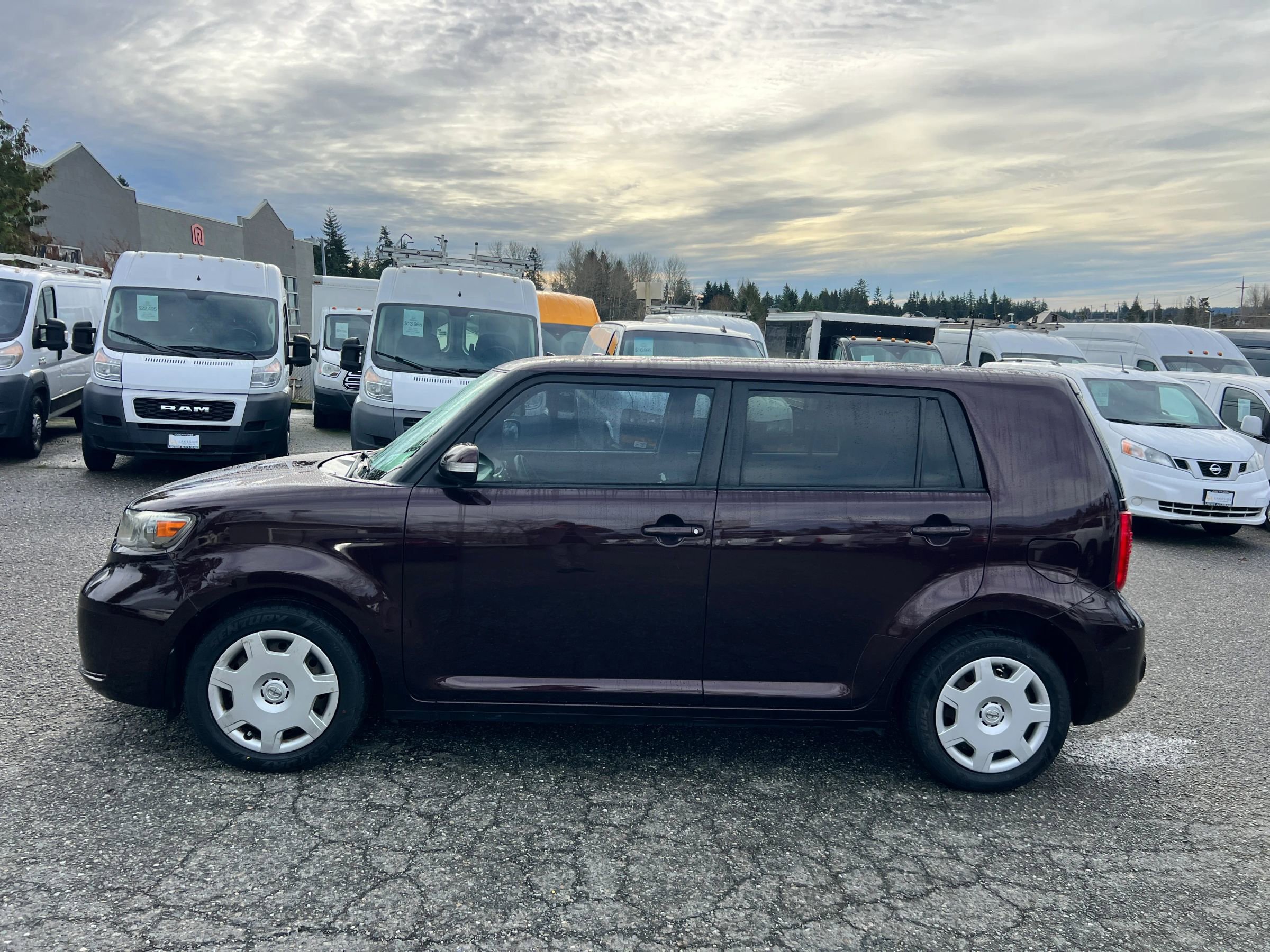 Used 2010 Scion xB image 4