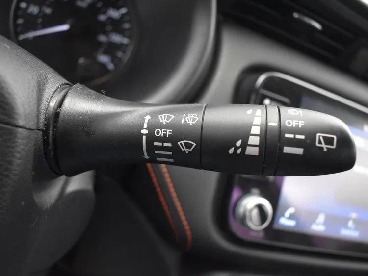 Used 2023 Nissan Kicks SR w/ SR Premium Package FWD image 25