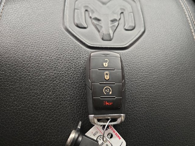 Used 2019 RAM 1500 Laramie AWD/4WD image 29