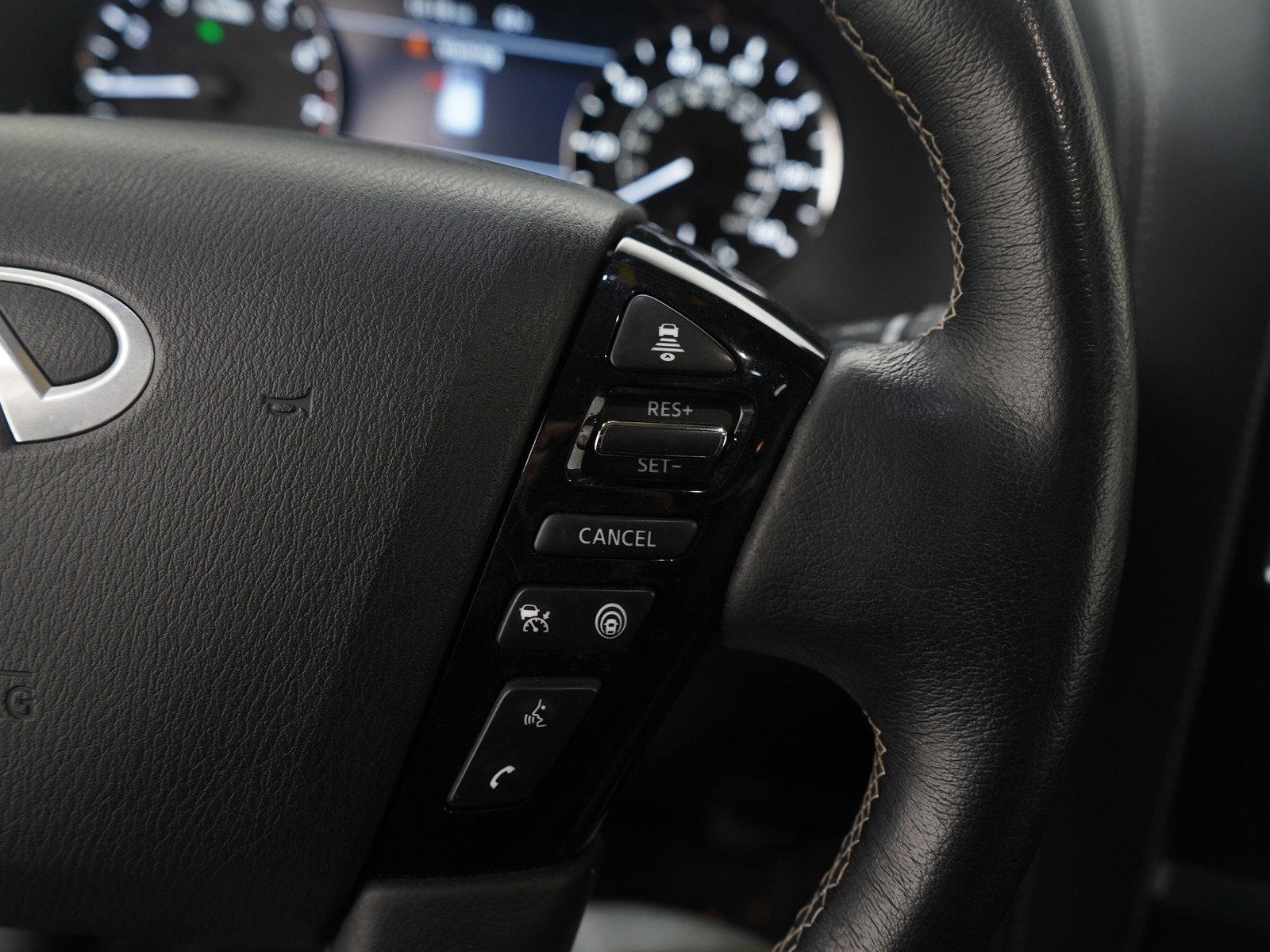 Used 2022 INFINITI QX80 Luxe image 33