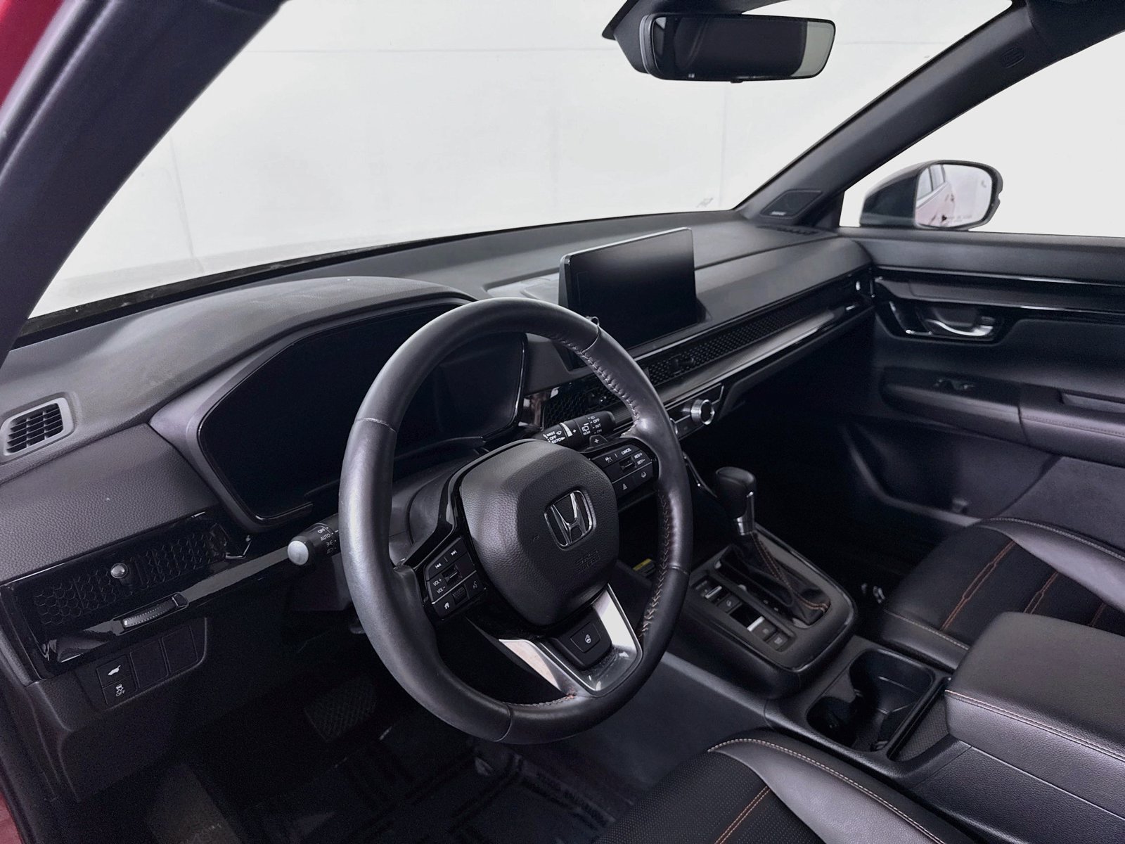 Used 2024 Honda CR-V Sport Touring image 4